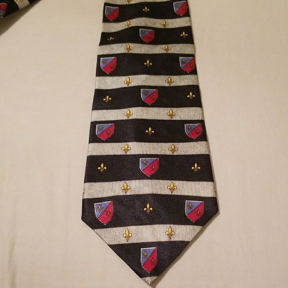 Neck tie